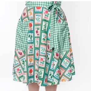 Unique Vintage Green Vegetable & Gingham Wrap Swing Skirt
